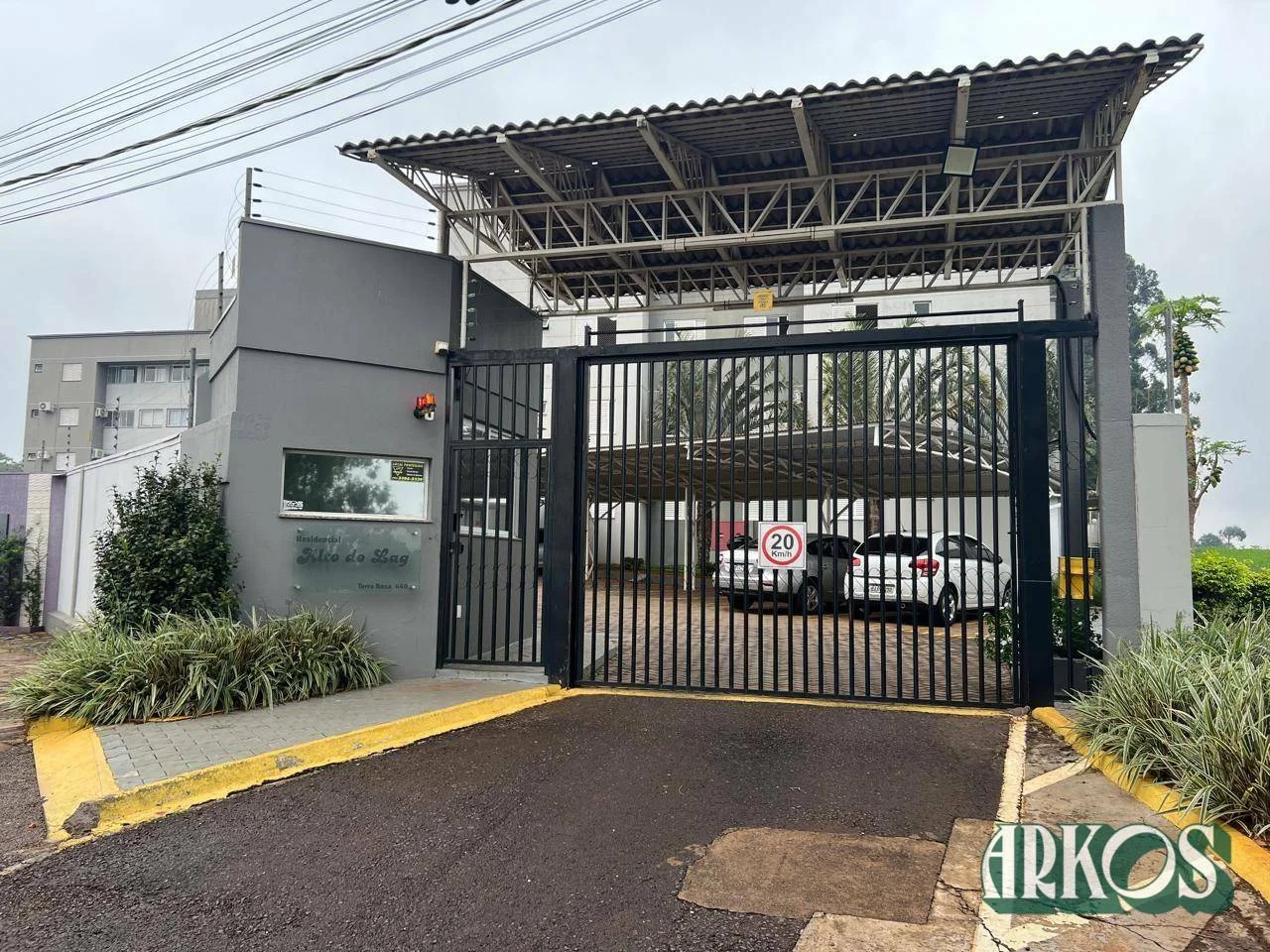 Apartamento com 3 dormitórios à venda, 81 m² por R$ 330.000,00 - Pacaembu - Cascavel/PR