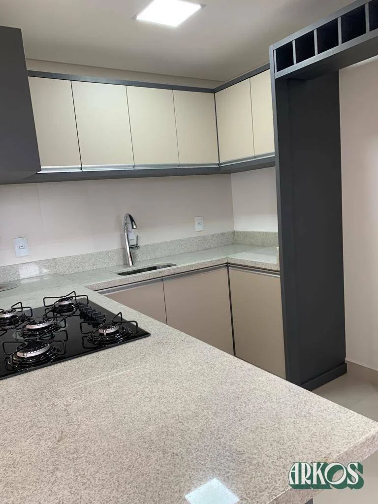 Apartamento com 3 dormitórios à venda, 106 m² por R$ 820.000,00 - Centro - Cascavel/PR