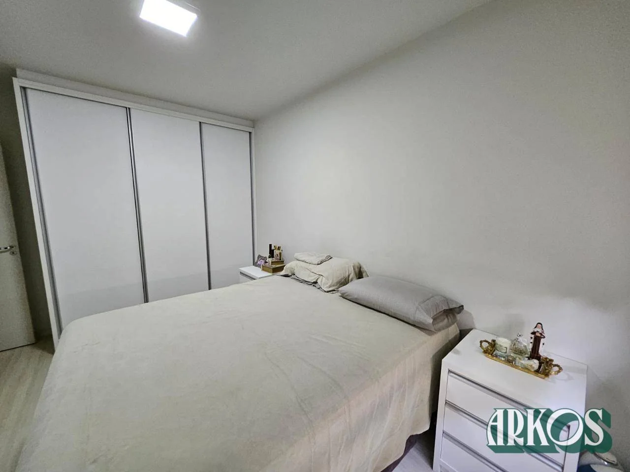 Apartamento com 3 dormitórios à venda, 74 m² por R$ 390.000,00 - Pioneiros Catarinenses - Cascavel/PR
