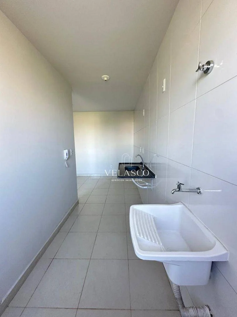 Apartamento com 3 dormitórios à venda, 62 m² por R$ 360.000 - Brasília - Cascavel/PR