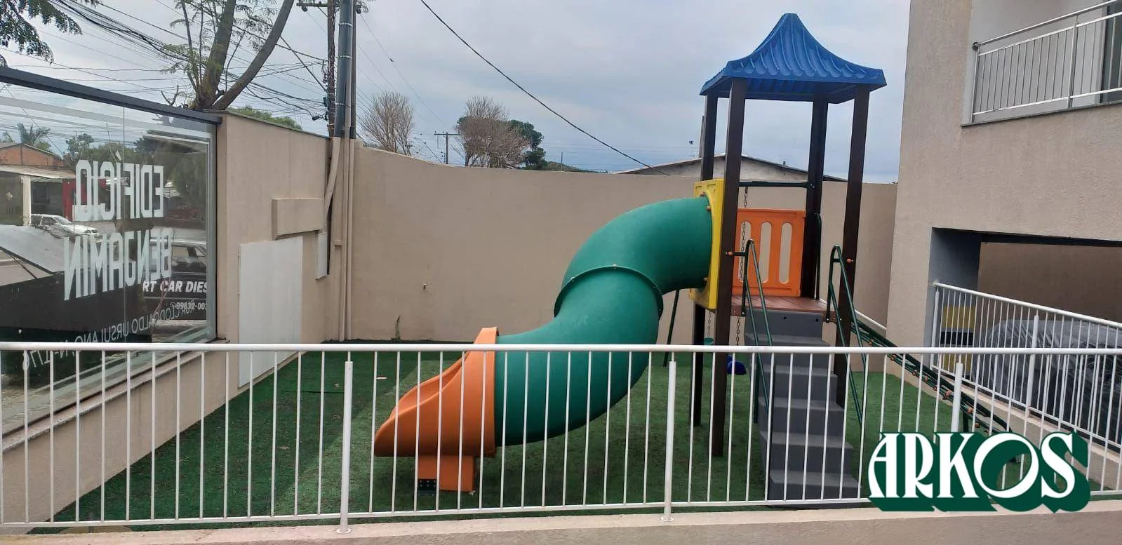 Apartamento com 3 dormitórios à venda, 42 m² por R$ 253.559,17 - Santa Felicidade - Cascavel/PR