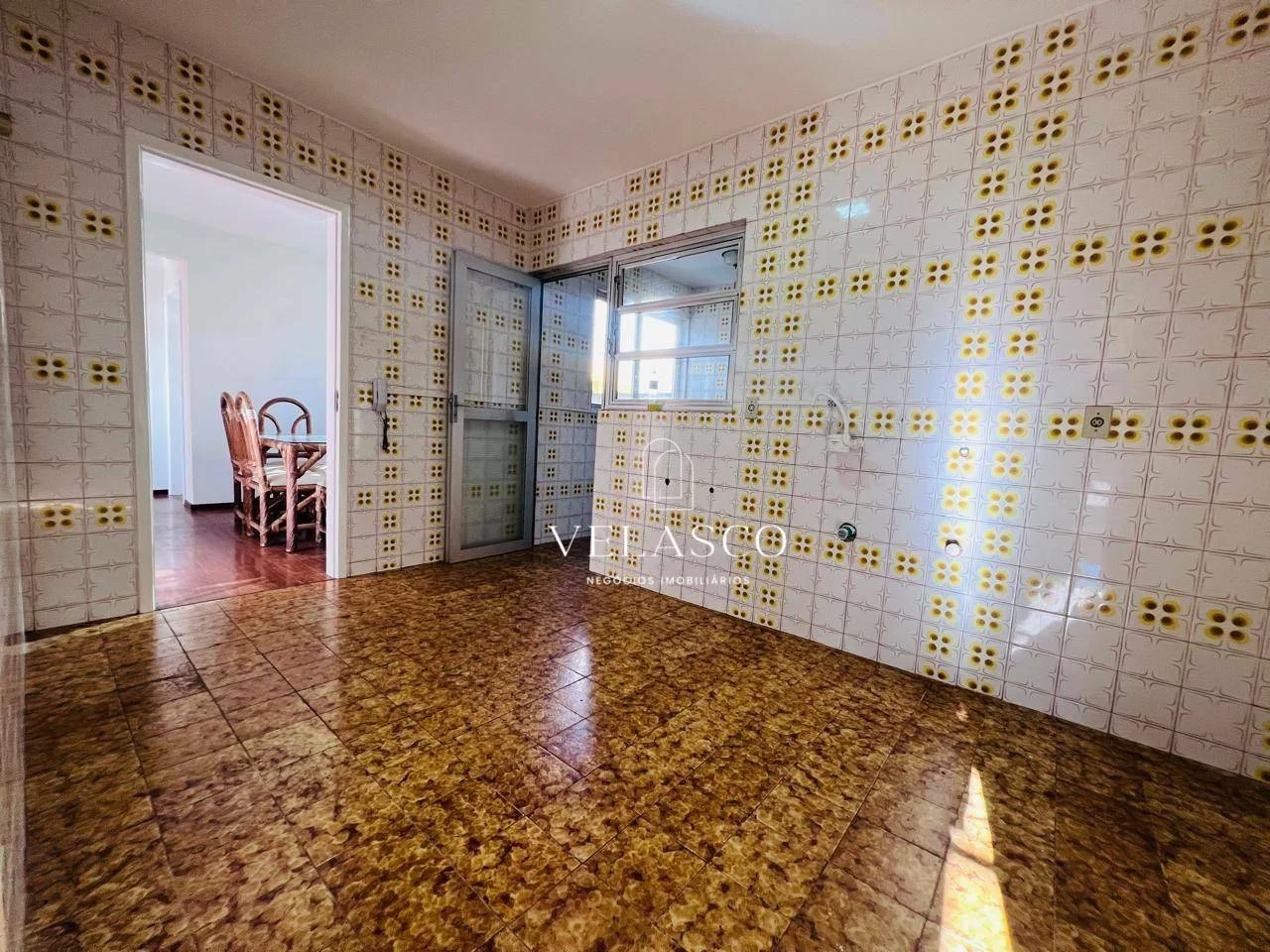 APARTAMENTO ATRAS DO MARISTA ( CENTRO)