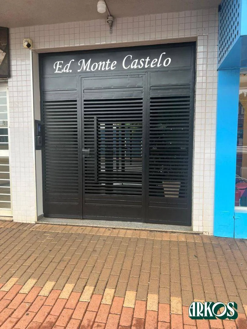 Apartamento com 4 dormitórios à venda, 128 m² por R$ 553.500 - Centro - Cascavel/PR