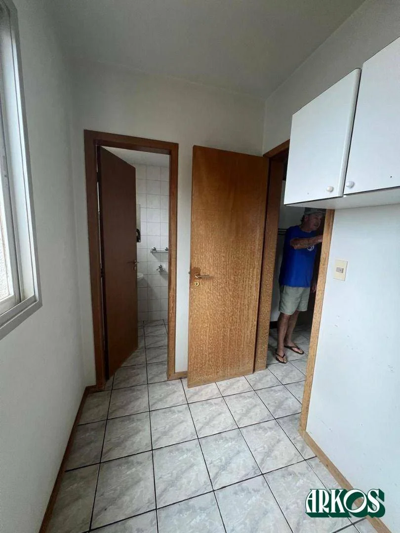 Apartamento com 4 dormitórios à venda, 128 m² por R$ 553.500 - Centro - Cascavel/PR