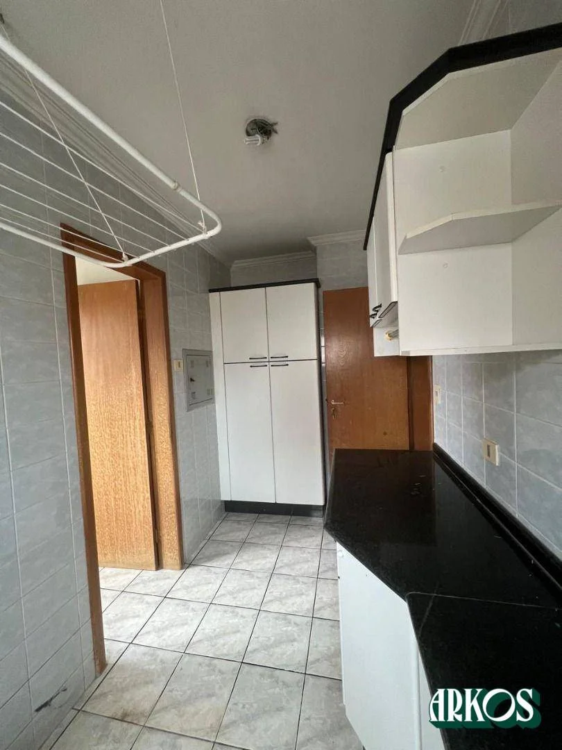 Apartamento com 4 dormitórios à venda, 128 m² por R$ 553.500 - Centro - Cascavel/PR