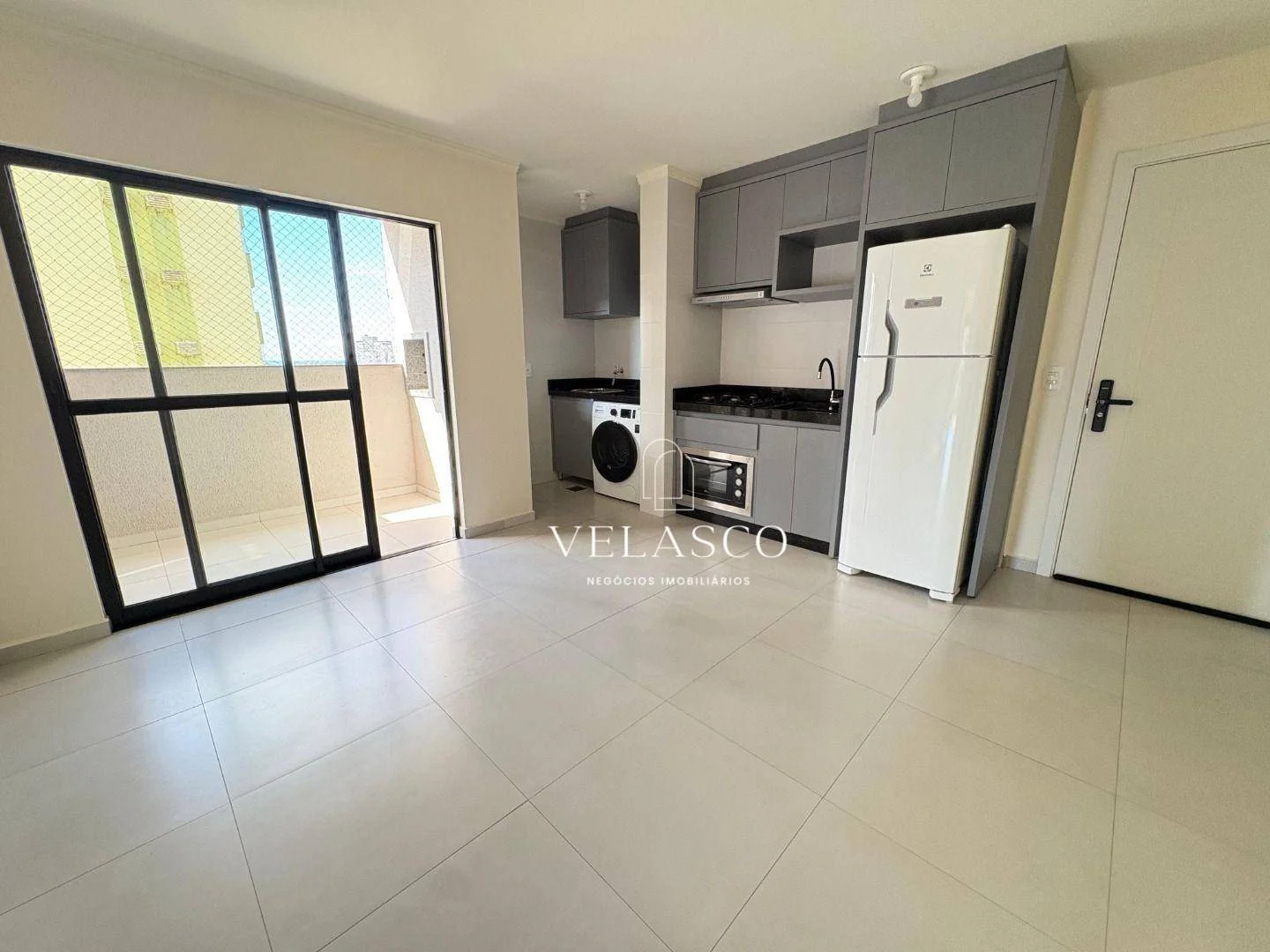 Apartamento semimobiliado no Ed. Isaac Newton, 63 m² por R$ 598.000 - Centro - Cascavel/PR