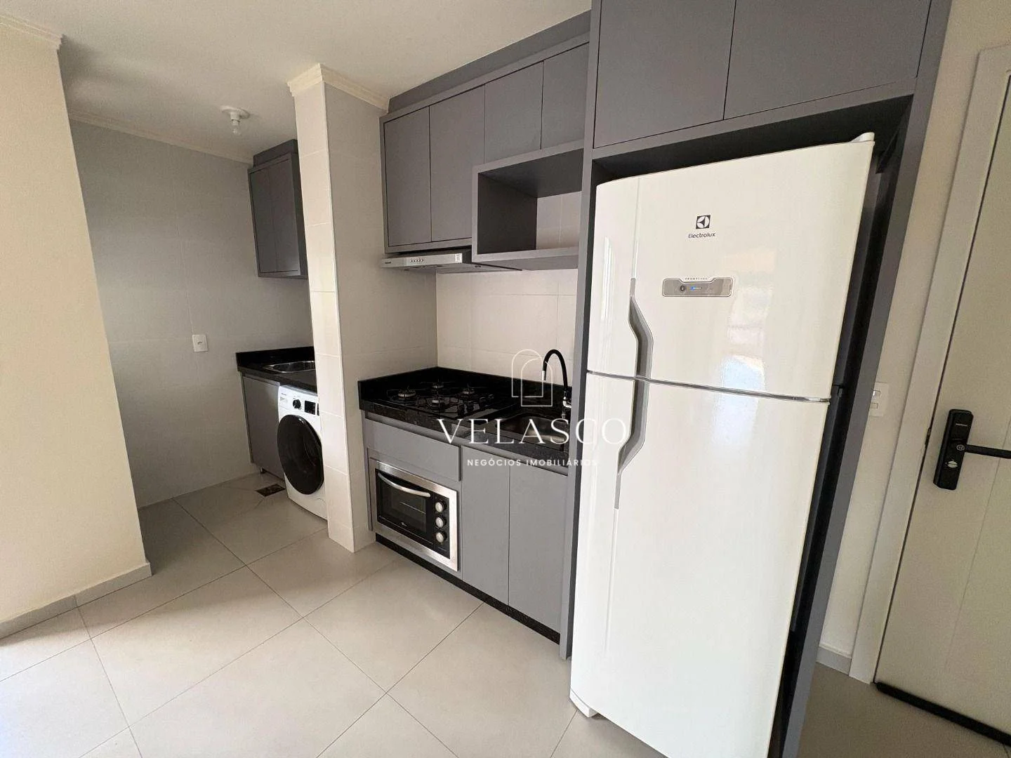 Apartamento semimobiliado no Ed. Isaac Newton, 63 m² por R$ 598.000 - Centro - Cascavel/PR