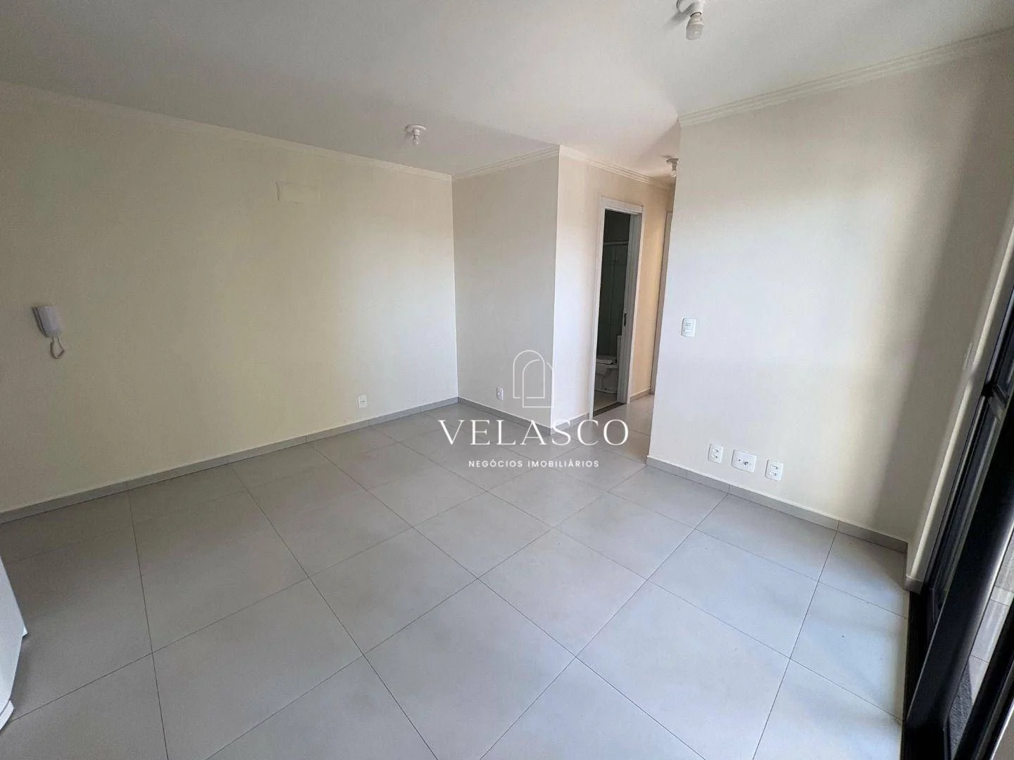 Apartamento semimobiliado no Ed. Isaac Newton, 63 m² por R$ 598.000 - Centro - Cascavel/PR