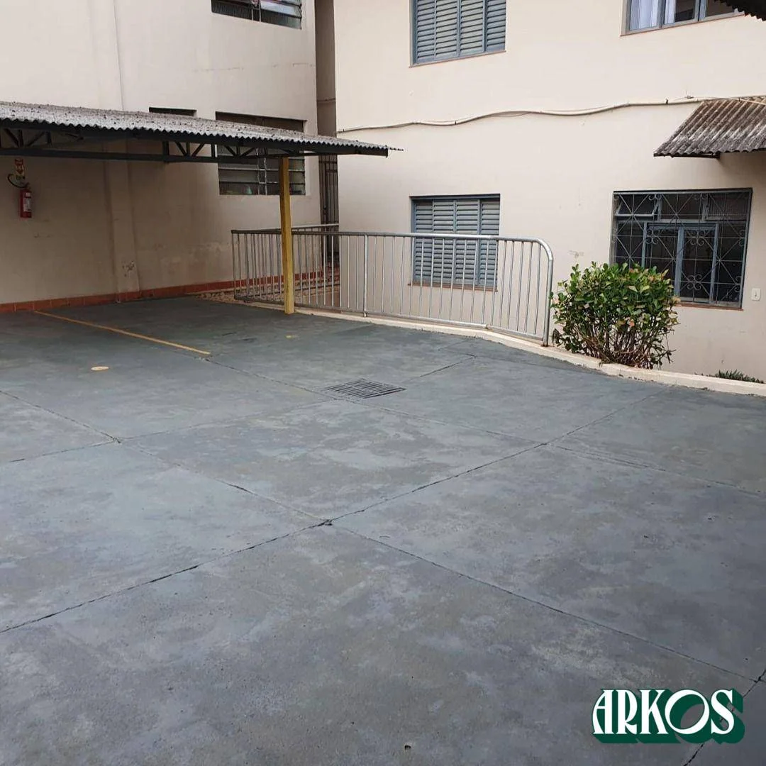 Apartamento a 3 quadras do Shopping Catuai