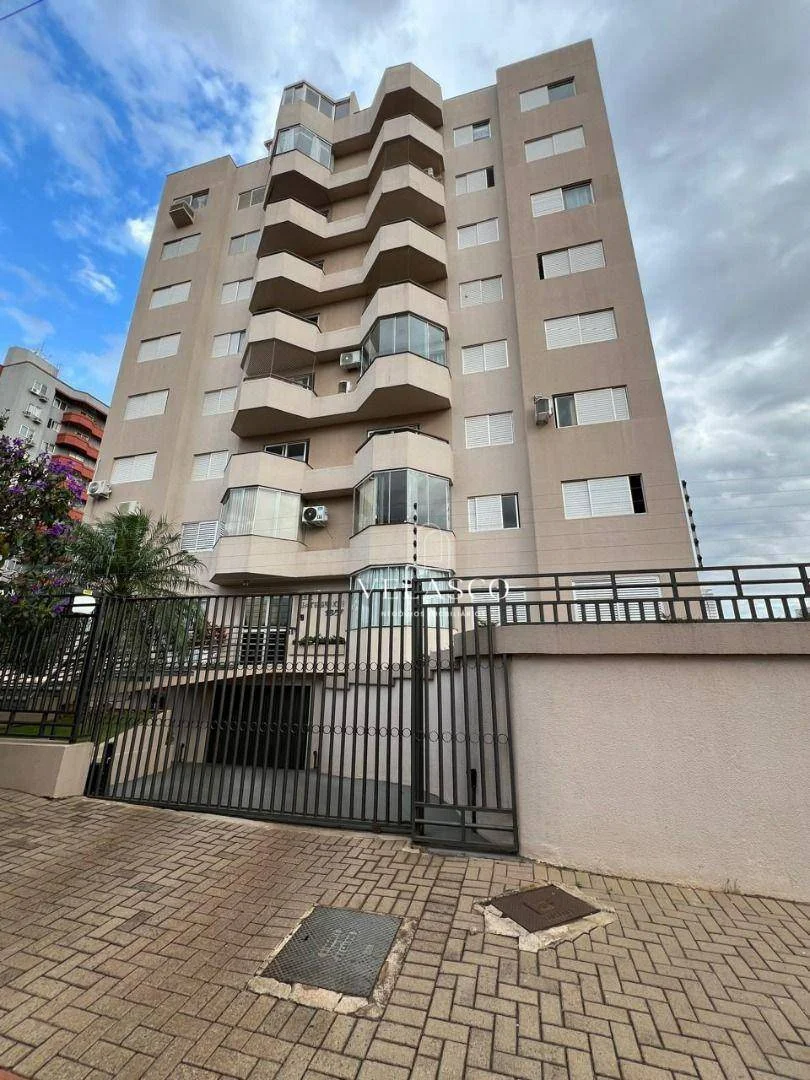 Apartamento com 3 dormitórios à venda, 95 m² por R$ 550.000 - Centro - Cascavel/PR