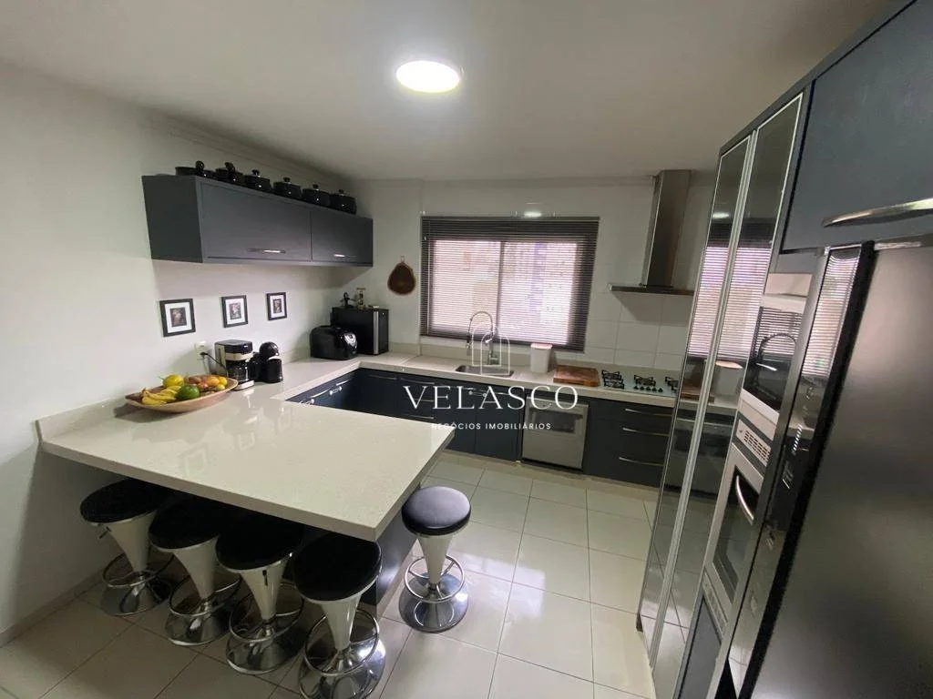 Apartamento com 3 dormitórios semimobiliado à venda, 121 m² por R$ 990.000 - Centro - Cascavel/PR