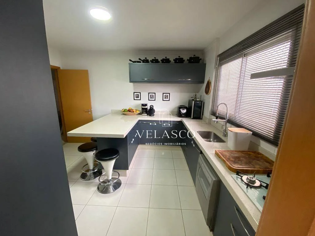 Apartamento com 3 dormitórios semimobiliado à venda, 121 m² por R$ 990.000 - Centro - Cascavel/PR