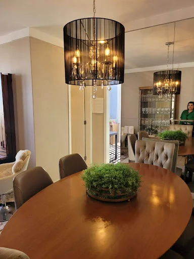 Apartamento mobiliado no Centro, com uma suíte e um quarto, próximo ao teatro