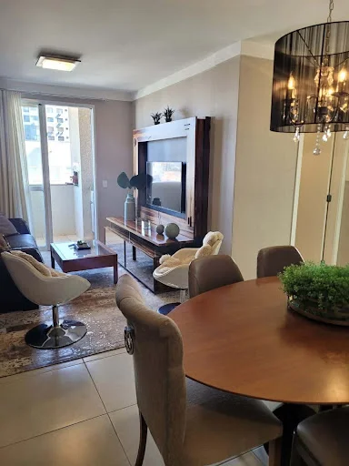 Apartamento mobiliado no Centro, com uma suíte e um quarto, próximo ao teatro