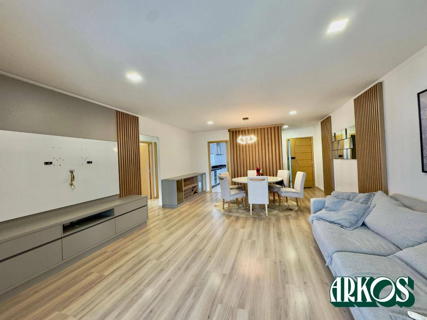Apartamento com 3 dormitórios à venda, 192 m² por R$ 1.490.000,00 - Centro - Cascavel/PR