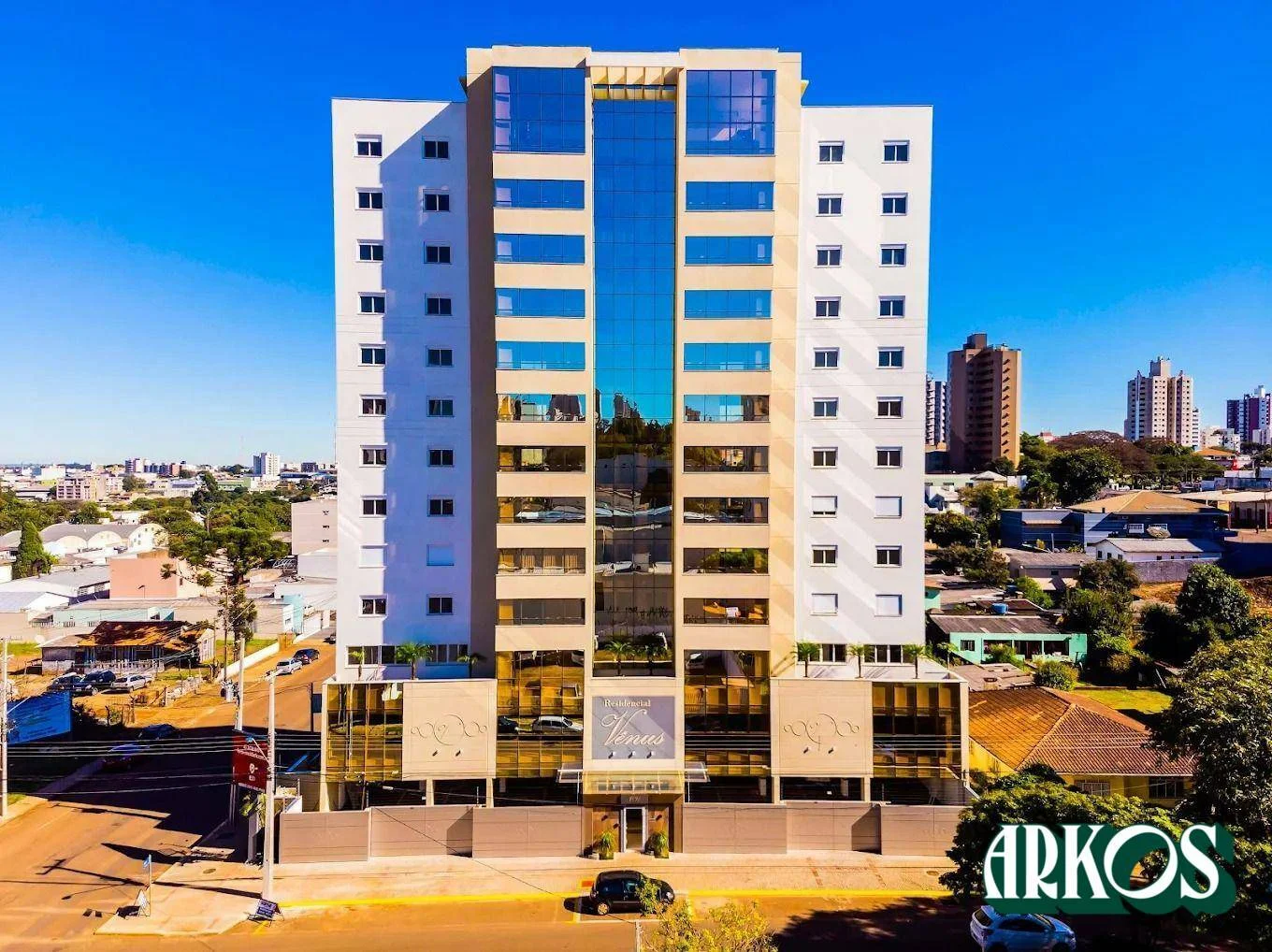 Apartamento com 3 dormitórios à venda, 106 m² por R$ 890.000,00 - Centro - Cascavel/PR