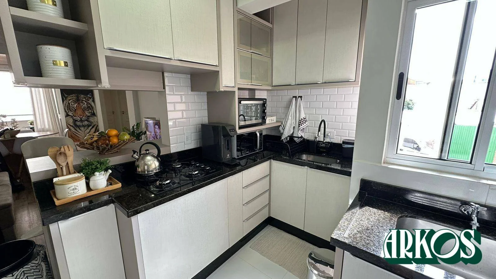 Apê pronto para morar, no Alto Alegre, 1 suíte + 1 quarto - 2 vagas de garagem.