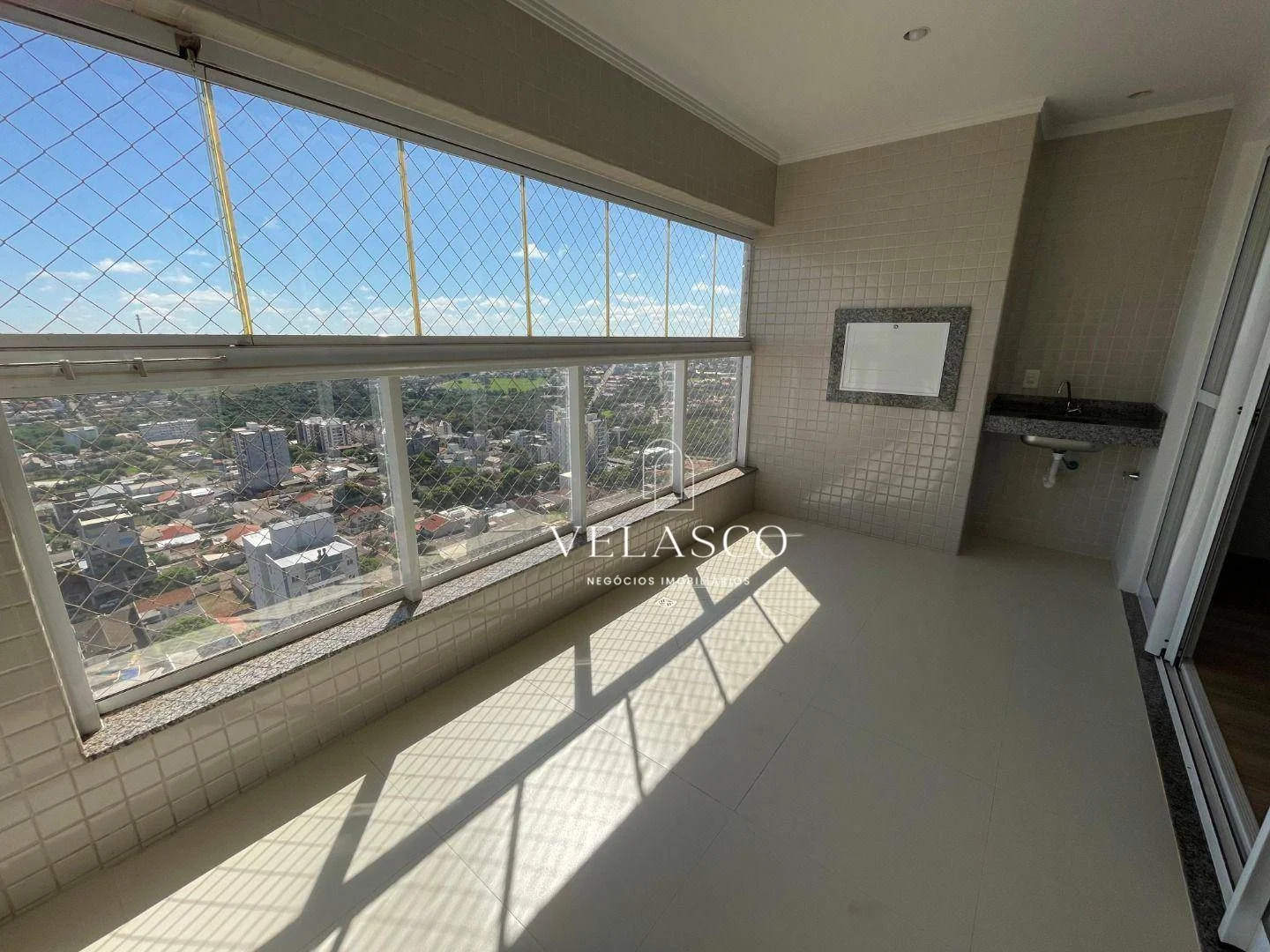 Apartamento com 3 suítes no Abraham Lincoln, 136 m² por R$ 1.200.000 - Centro - Cascavel/PR