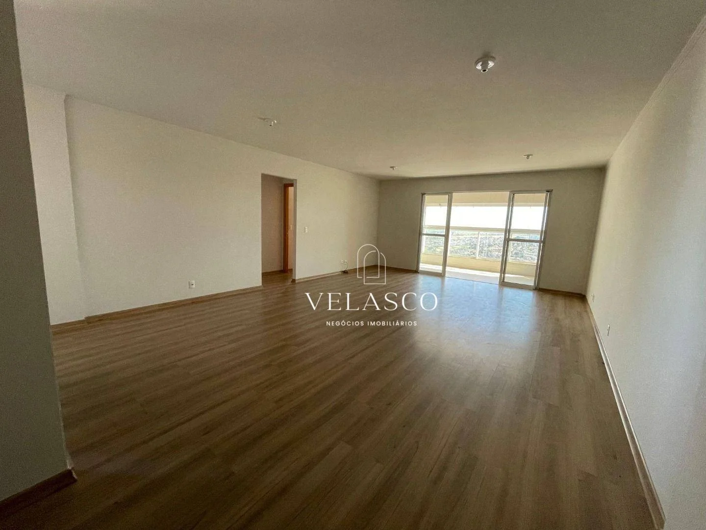 Apartamento com 3 suítes no Abraham Lincoln, 136 m² por R$ 1.200.000 - Centro - Cascavel/PR