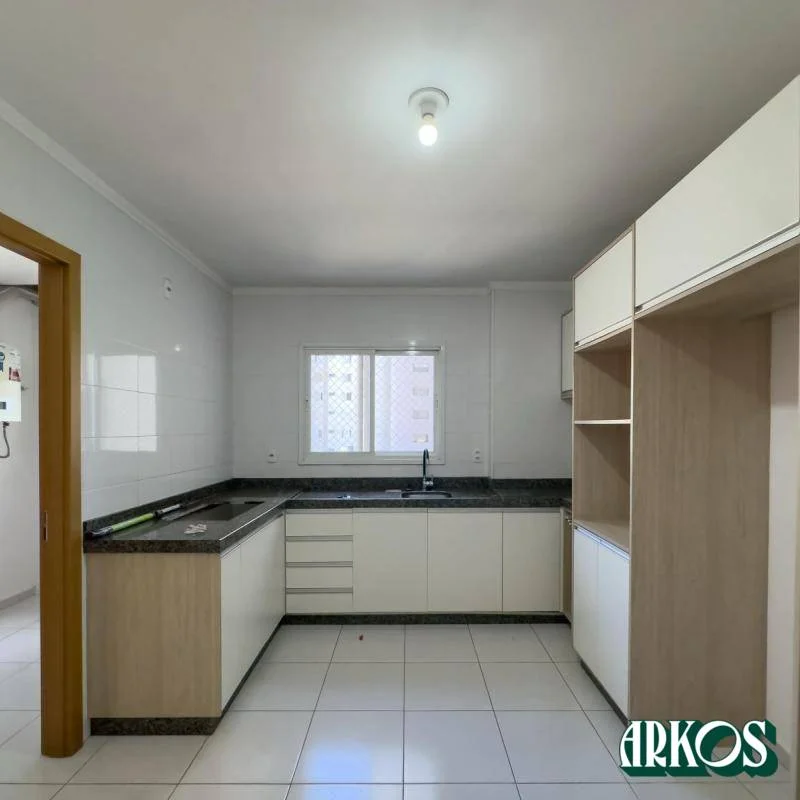 Apartamento com 3 dormitórios à venda, 123 m² por R$ 849.000 - Centro - Cascavel/PR