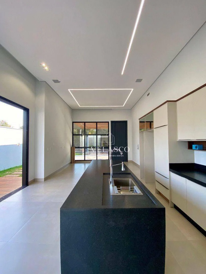 Casa com 3 dormitórios à venda, 232 m² por R$ 1.790.000,00 - Tropical II - Cascavel/PR
