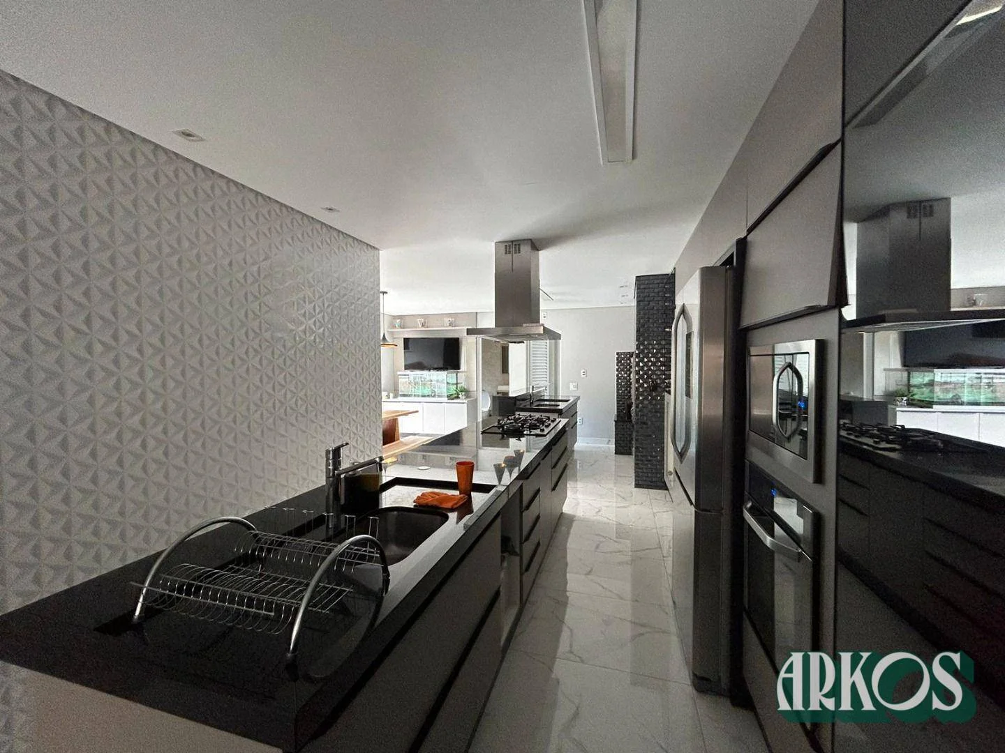 Casa com 3 dormitórios à venda, 200 m² por R$ 850.000,00 - Brasília - Cascavel/PR