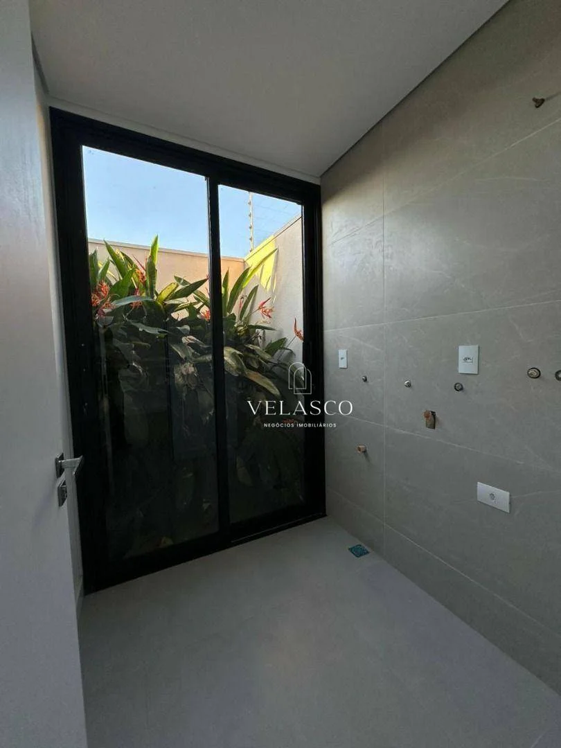 Casa com 2 dormitórios à venda, 109 m² por R$ 650.000,00 - Tropical 2 - Cascavel/PR