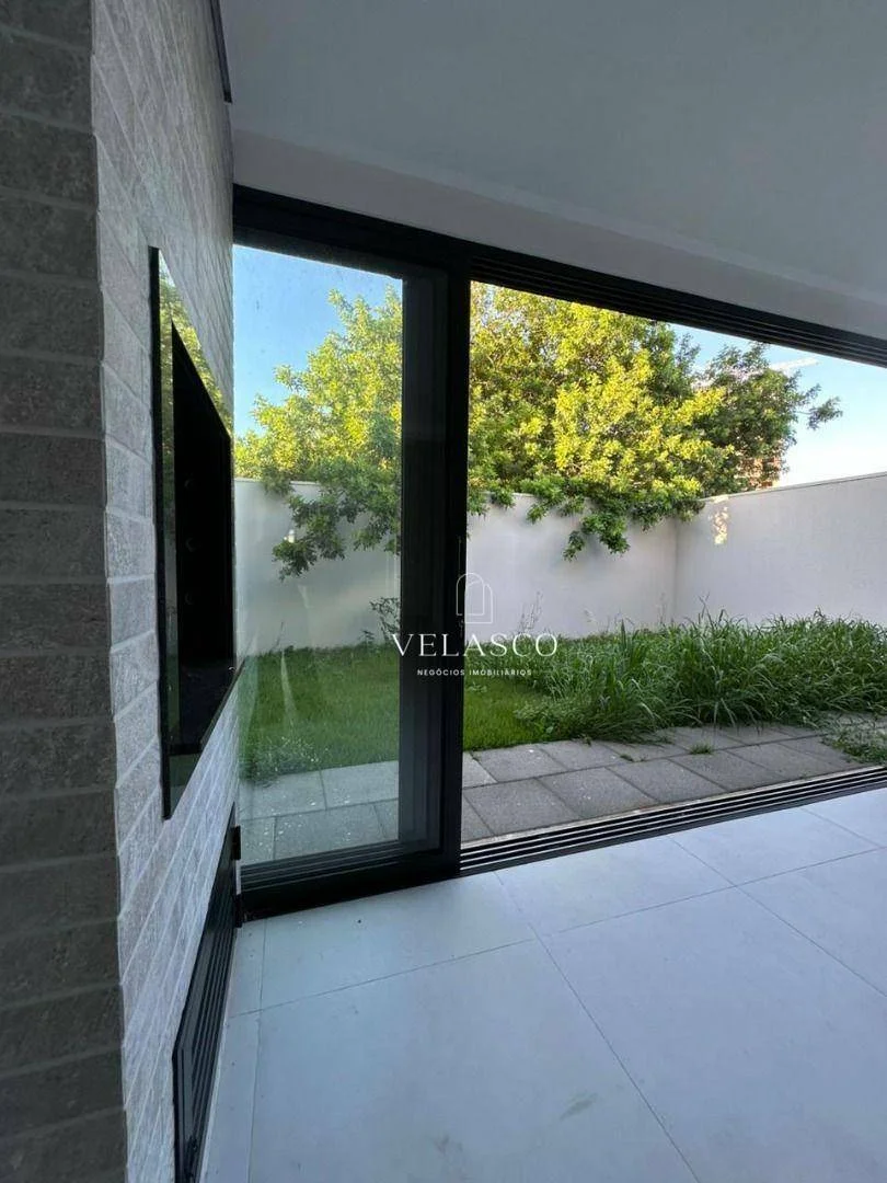 Casa com 3 dormitórios à venda, 158 m² por R$ 1.050.000 - Tropical II - Cascavel/PR