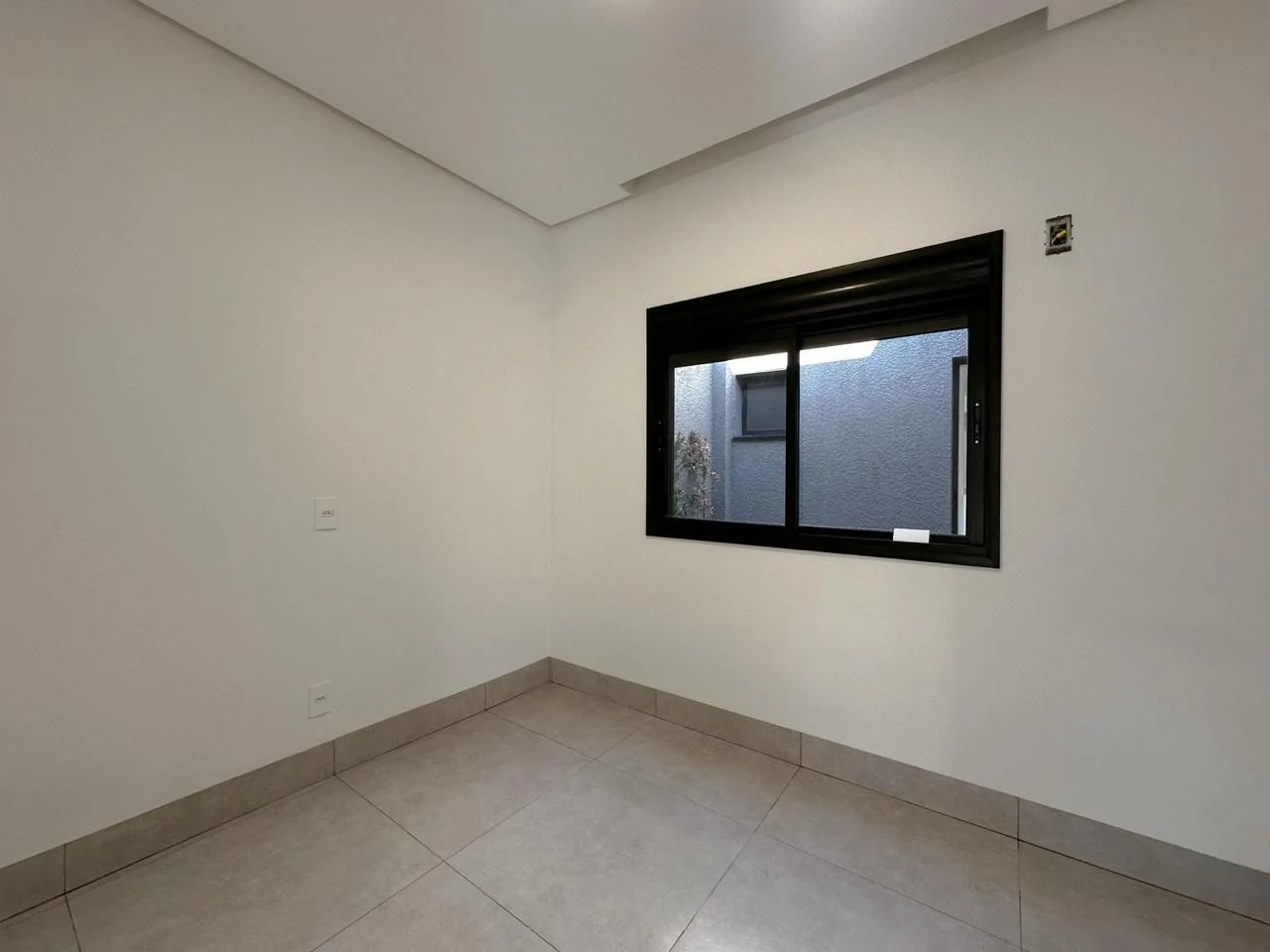 Casa Térrea Alto Padrão com 3 dormitórios à venda, 110 m² por R$ 610.000 - Viena - Cascavel/PR