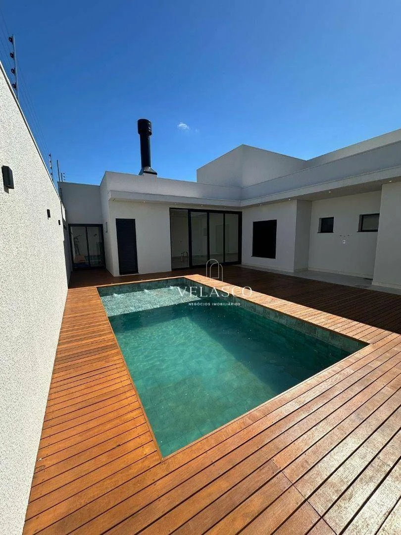 Casa com 3 dormitórios à venda, 180 m² por R$ 1.700.000 - Tropical III - Cascavel/PR