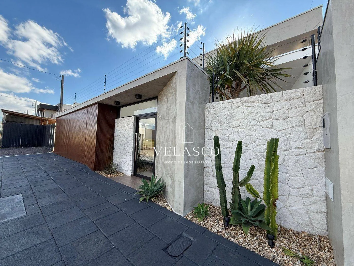 Casa com 3 dormitórios à venda, 180 m² por R$ 2.000.000 - Colinas Tropical II - Cascavel/PR