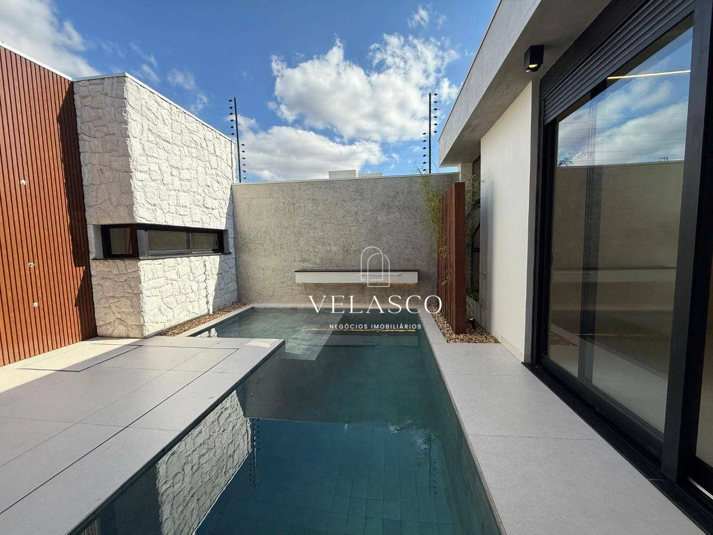 Casa com 3 dormitórios à venda, 180 m² por R$ 2.000.000 - Colinas Tropical II - Cascavel/PR