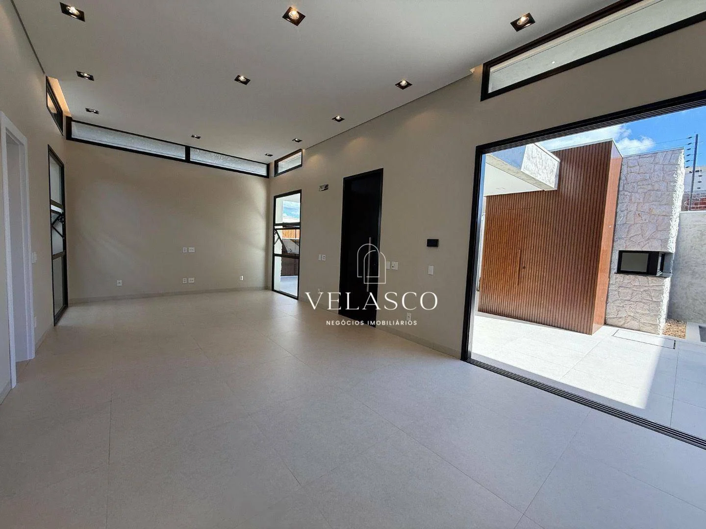 Casa com 3 dormitórios à venda, 180 m² por R$ 2.000.000 - Colinas Tropical II - Cascavel/PR