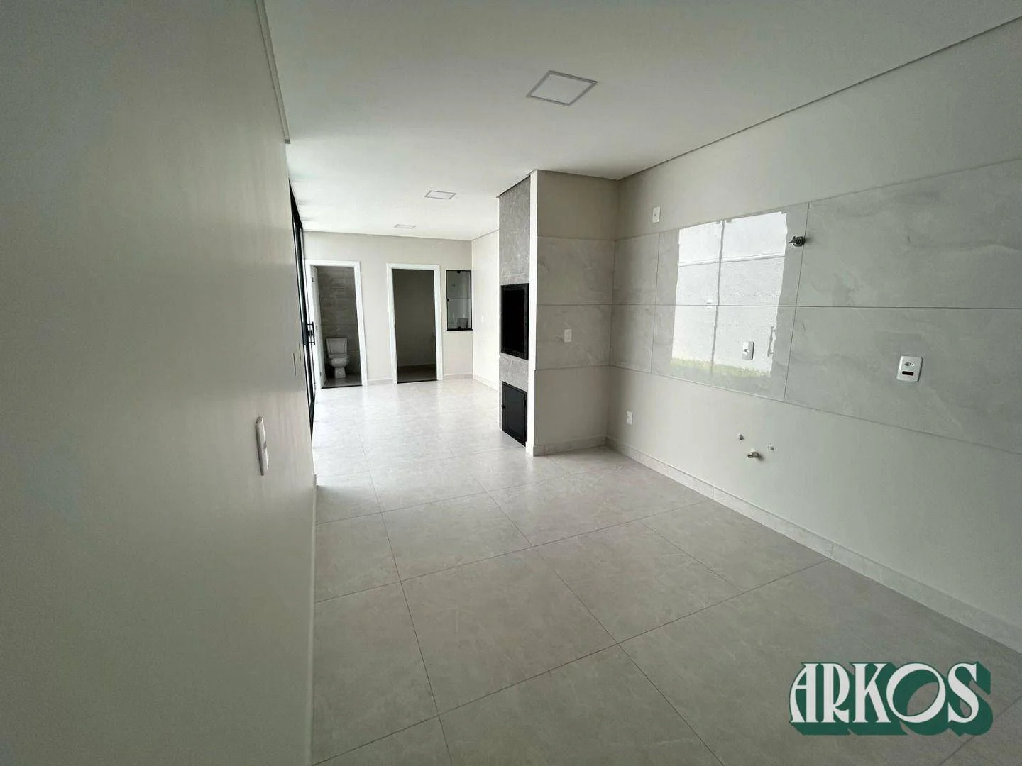Casa com 2 dormitórios à venda, 90 m² por R$ 600.000,00 - Tropical III - Cascavel/PR