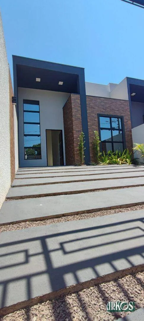 Casa moderna, com possibilidade de financiamento