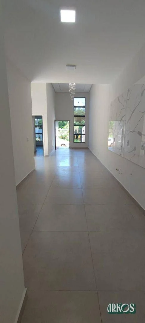 Casa moderna, com possibilidade de financiamento