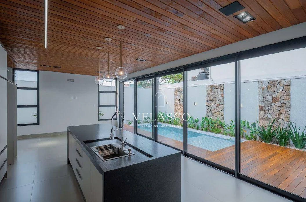 Casa com 3 dormitórios à venda, 232 m² por R$ 1.790.000,00 - Tropical 2 - Cascavel/PR