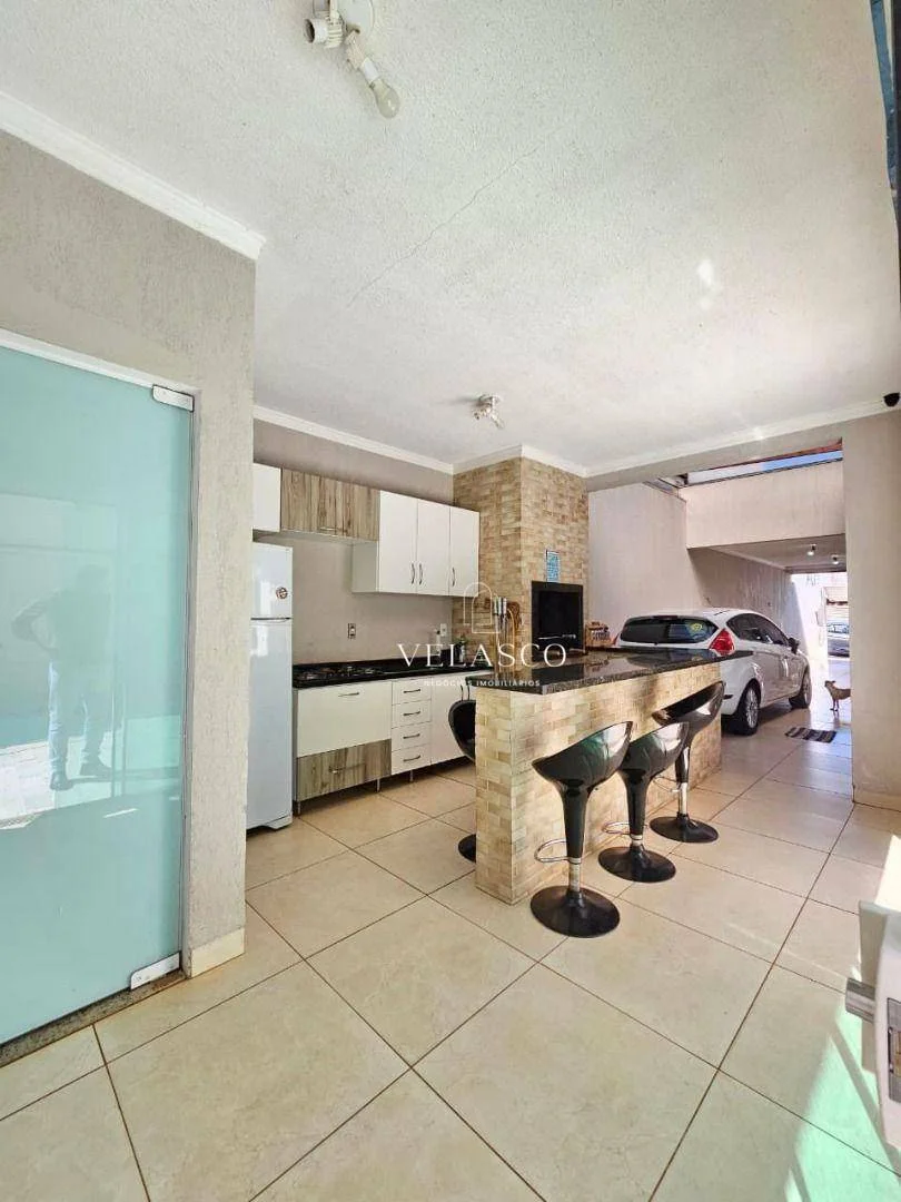 Casa com 3 dormitórios à venda, 137 m² por R$ 998.000 - Esmeralda - Cascavel/PR