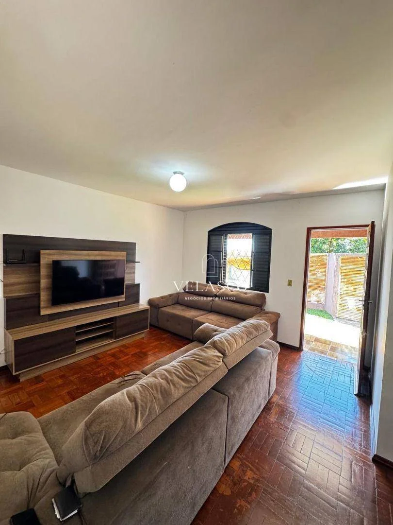 Casa com 3 dormitórios à venda, 130 m² por R$ 580.000 - 14 de Novembro - Cascavel/PR