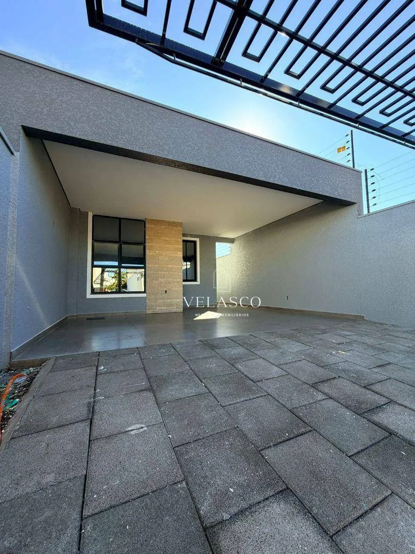 Casa com 3 dormitórios à venda, 124 m² por R$ 829.000,00 - Claudete - Cascavel/PR