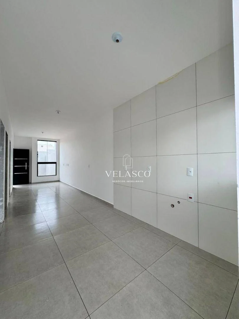 Casa com 2 dormitórios à venda, 60 m² por R$ 295.000,00 - Interlagos - Cascavel/PR