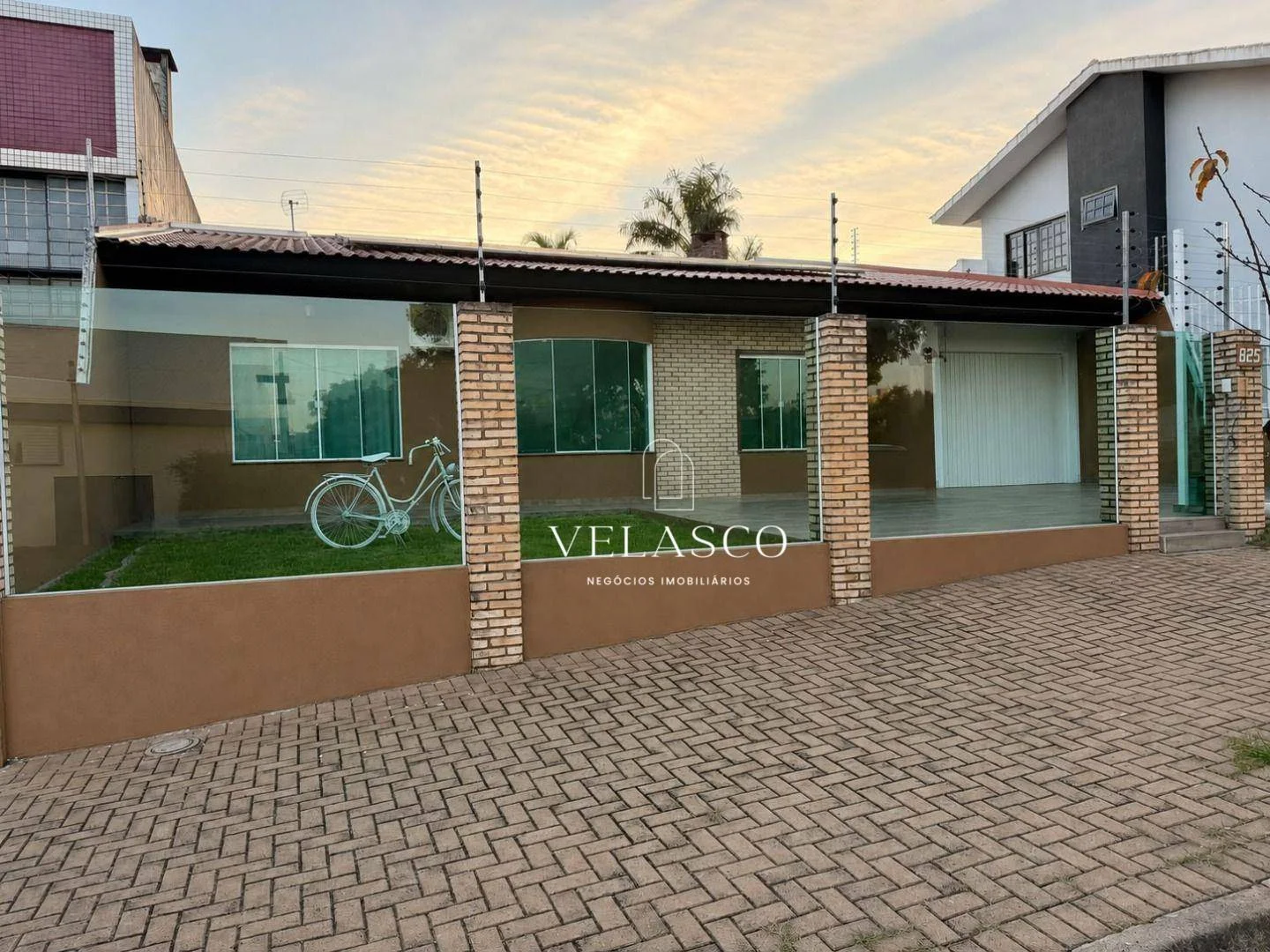 Casa com 2 dormitórios à venda, 350 m² por R$ 1.800.000,00 - Neva - Cascavel/PR