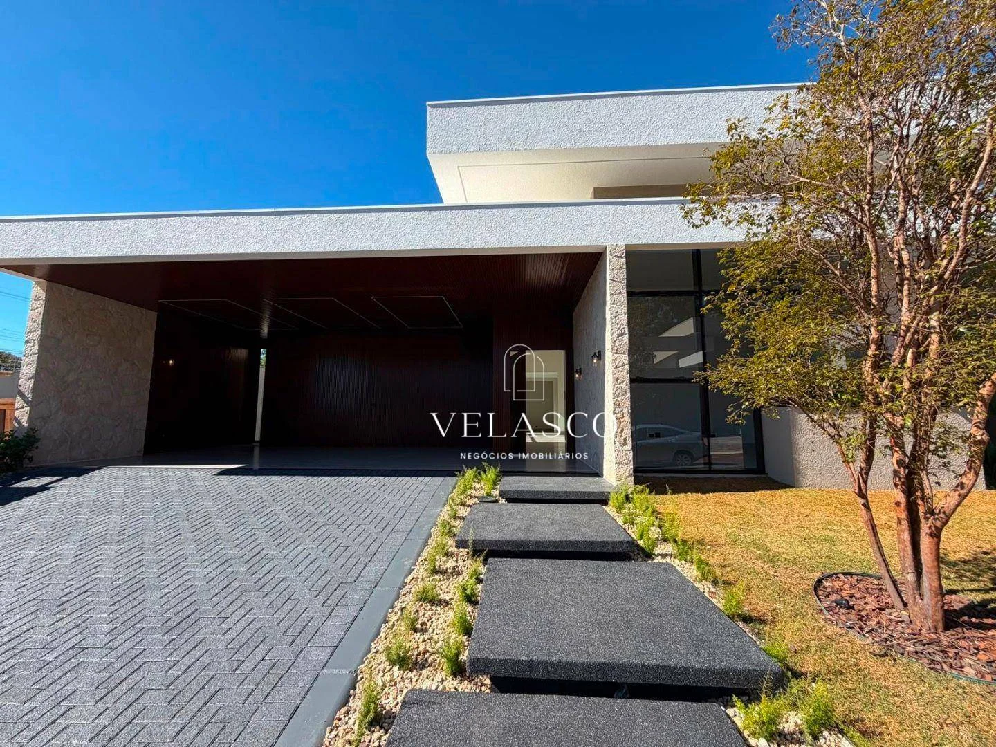 Casa com 3 dormitórios à venda, 300 m² por R$ 3.980.000 - Tropical - Cascavel/PR