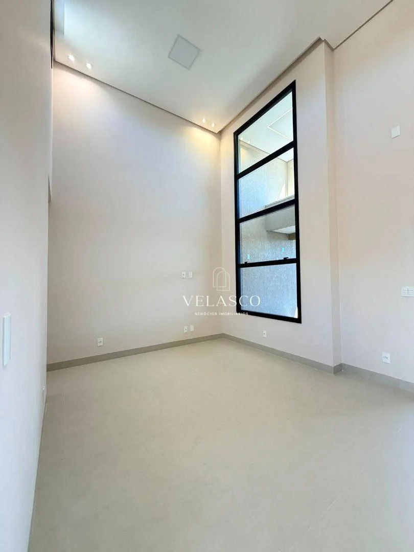 Casa com 3 dormitórios à venda, 119 m² por R$ 960.000 - Tropical 4 - Cascavel/PR