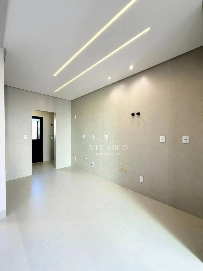 Casa com 3 dormitórios à venda, 119 m² por R$ 960.000 - Tropical 4 - Cascavel/PR