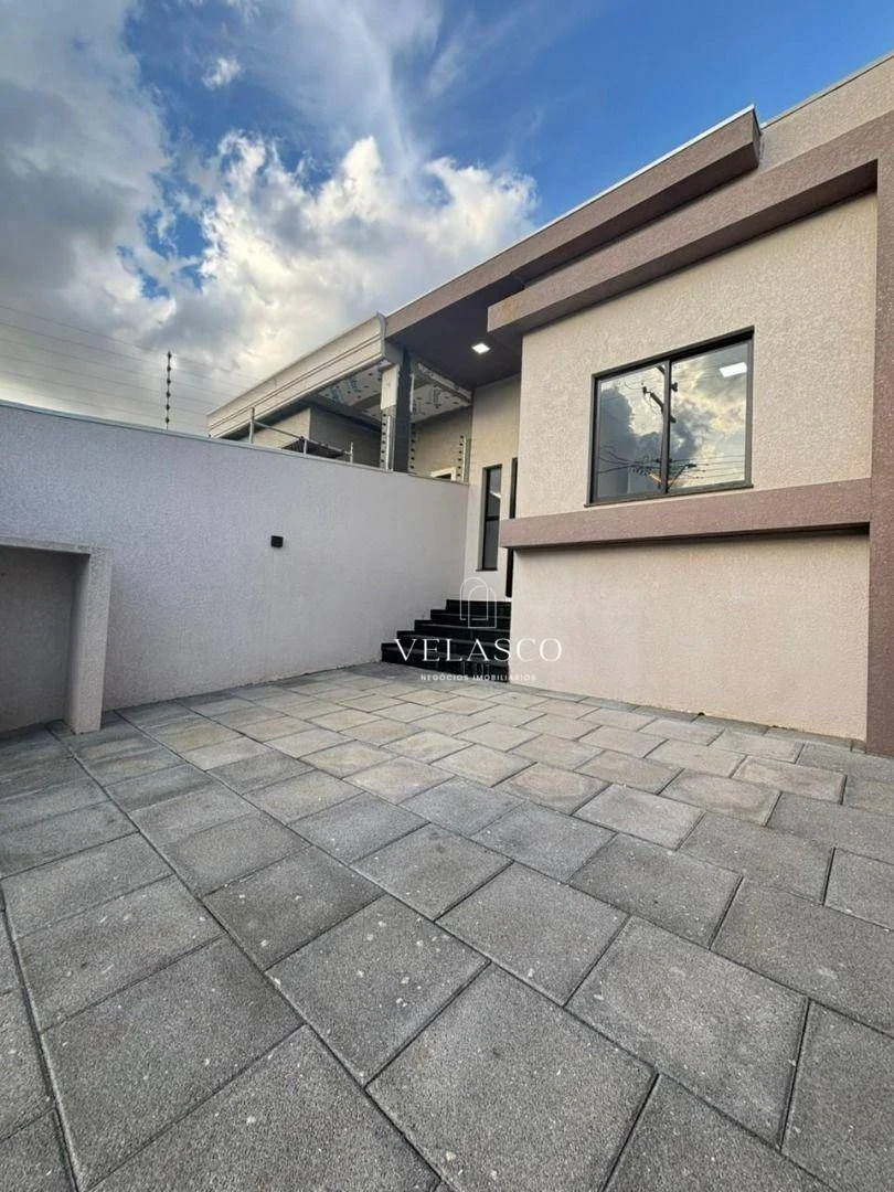 Casa com 3 dormitórios à venda, 125 m² por R$ 780.000 - Centro - Cascavel/PR