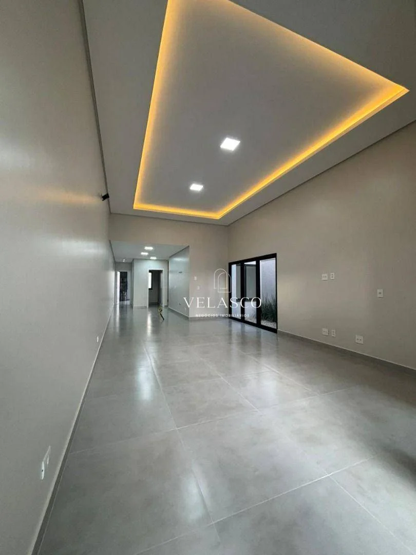 Casa com 3 dormitórios à venda, 125 m² por R$ 780.000 - Centro - Cascavel/PR