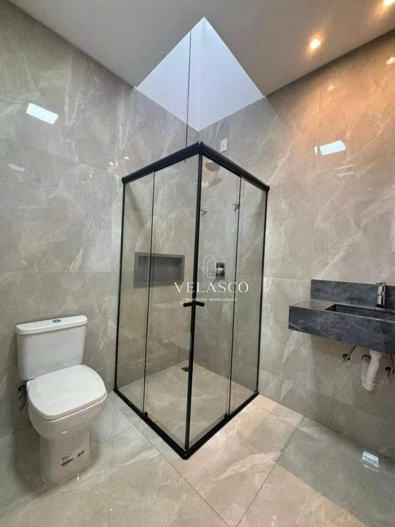 Casa com 3 dormitórios à venda, 125 m² por R$ 780.000 - Centro - Cascavel/PR