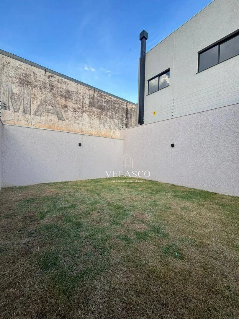 Casa com 3 dormitórios à venda, 125 m² por R$ 780.000 - Centro - Cascavel/PR