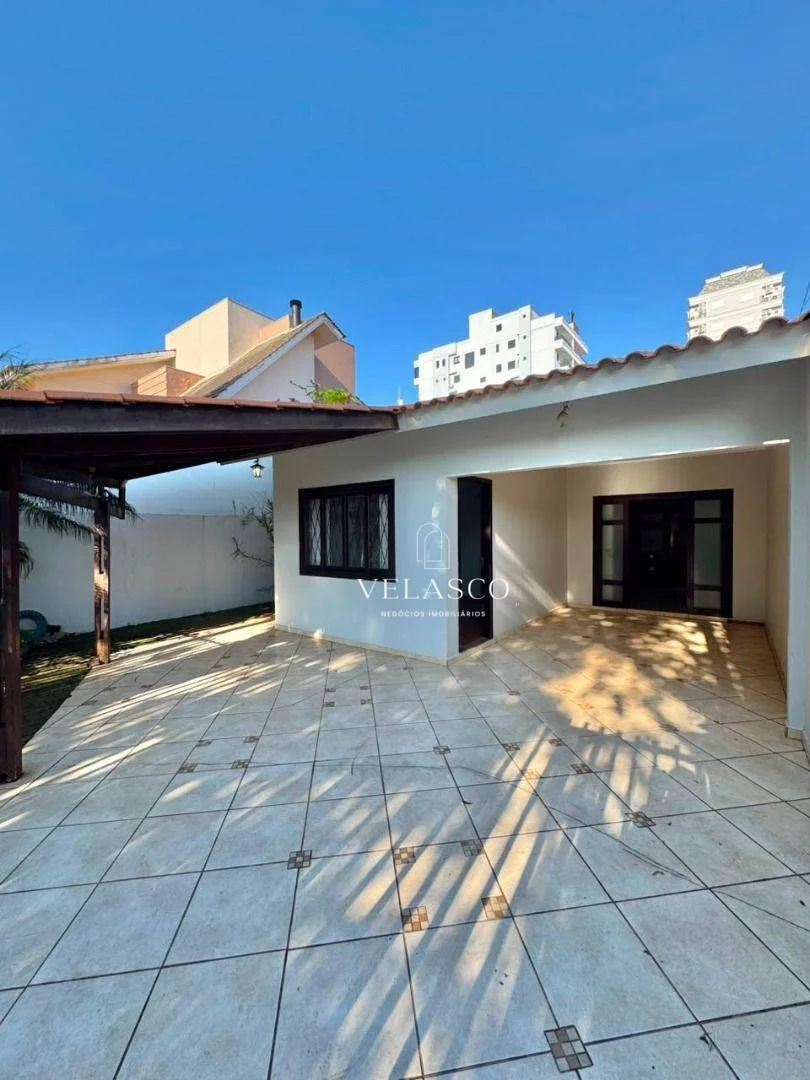 Casa com 4 dormitórios à venda, 150 m² por R$ 980.000,00 - Centro - Cascavel/PR
